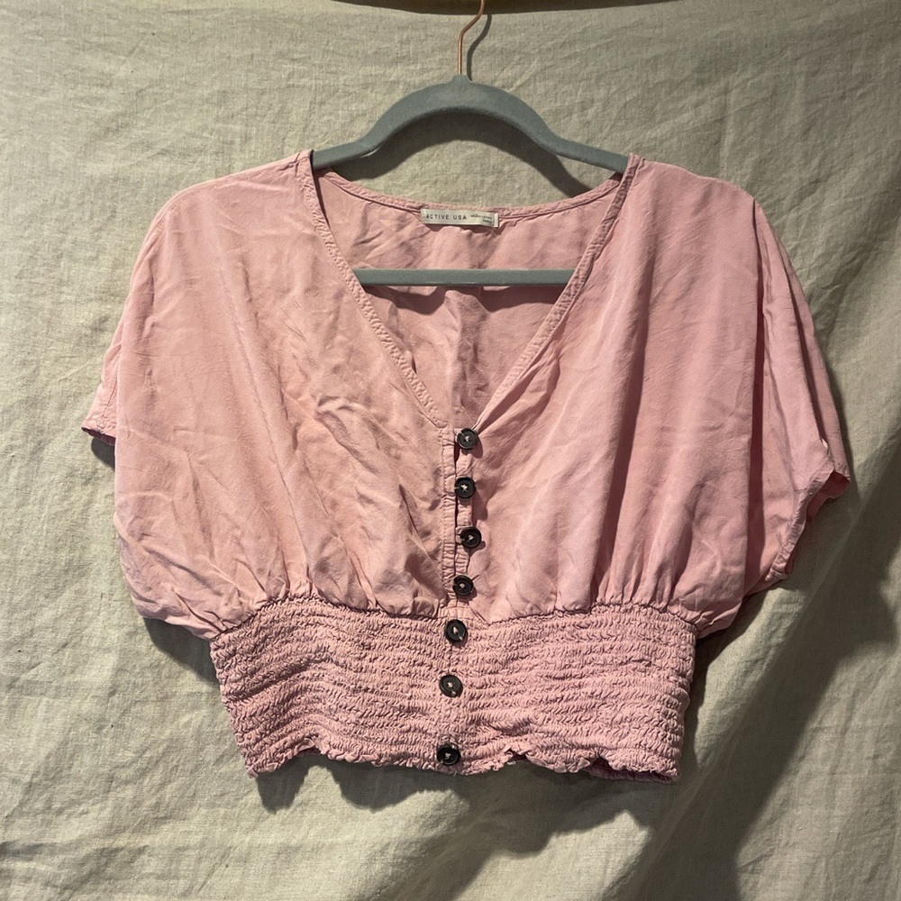 Active USA pink crop button